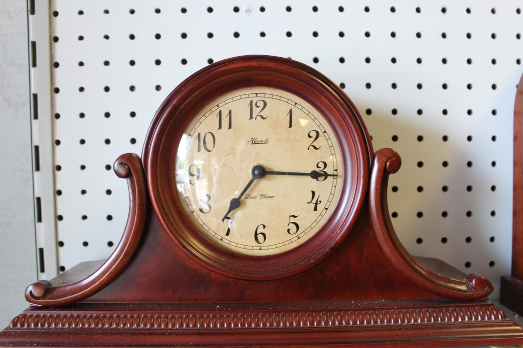 Mantle Clock